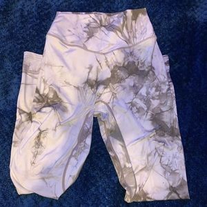 Balance Athletica tie dye leggings!